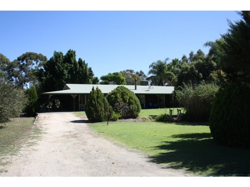 25 Carlson Place, Banjup WA 6164