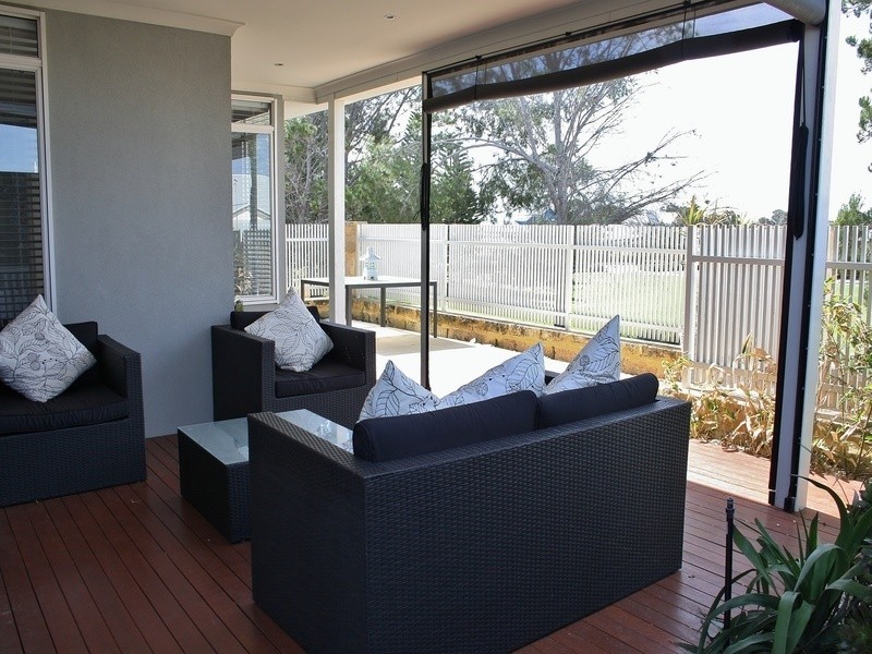 2 Sunny Close, Yanchep WA 6035