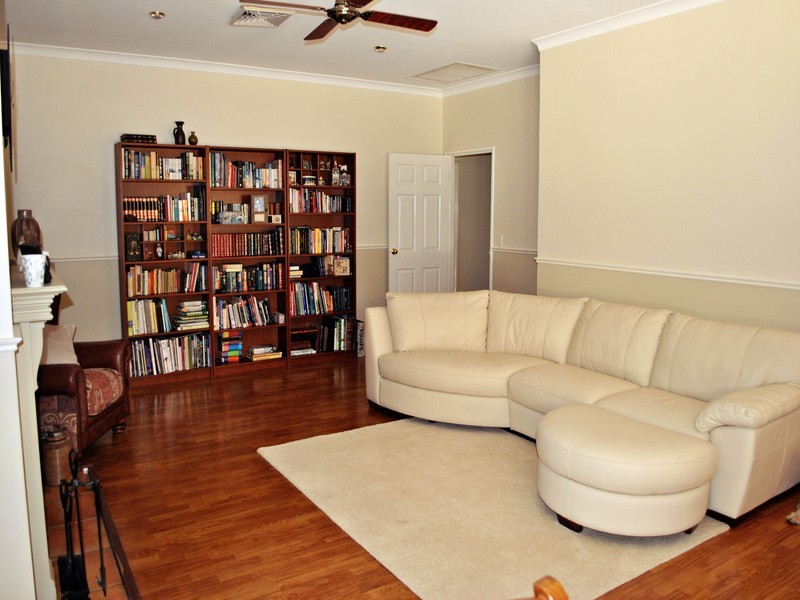 66 Tranquil Drive, Carramar WA 6031