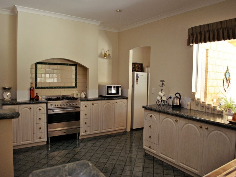 66 Tranquil Drive, Carramar WA 6031