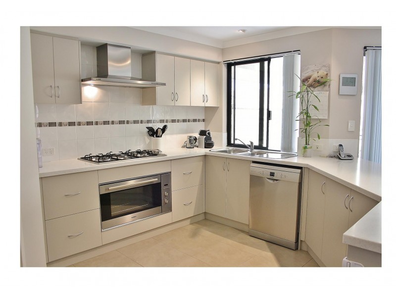 13 Panarea Crest, Yangebup WA 6164