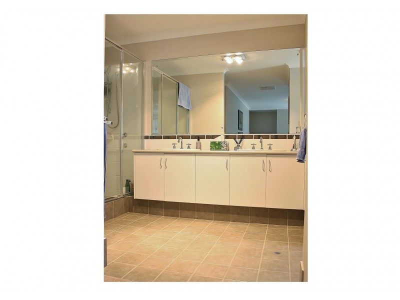 13 Panarea Crest, Yangebup WA 6164