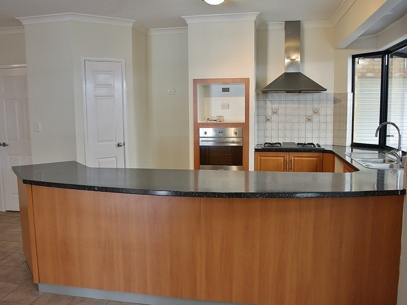 7 Treaty Oak Cove, Bibra Lake WA 6163