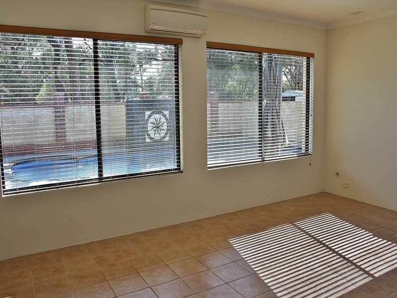 7 Treaty Oak Cove, Bibra Lake WA 6163