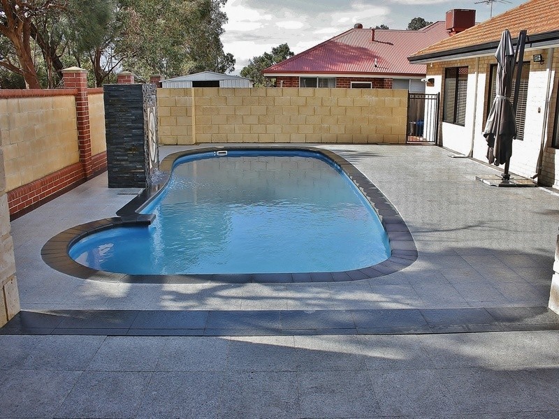 7 Treaty Oak Cove, Bibra Lake WA 6163