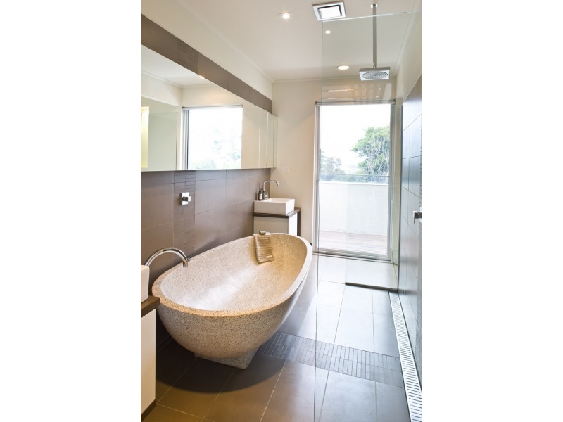 23 Leighton Bay Drive, Metung VIC 3904