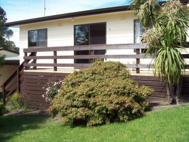 1/30 Mairburn Road, Metung VIC 3904