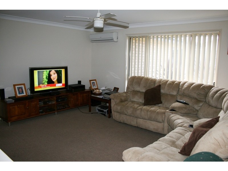 23 Waterside Place, Little Mountain QLD 4551