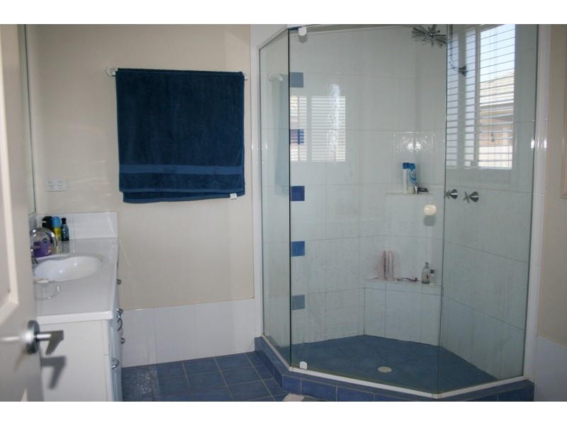 23 Waterside Place, Little Mountain QLD 4551