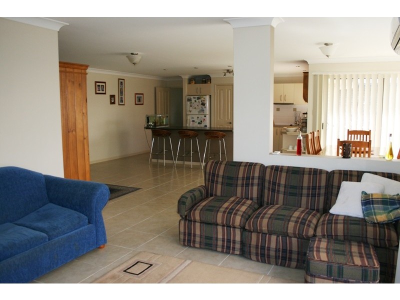 23 Waterside Place, Little Mountain QLD 4551