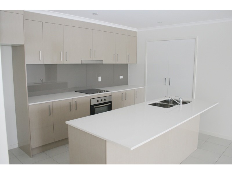 1/16 Cumberland Cresent, Meridan Plains QLD 4551