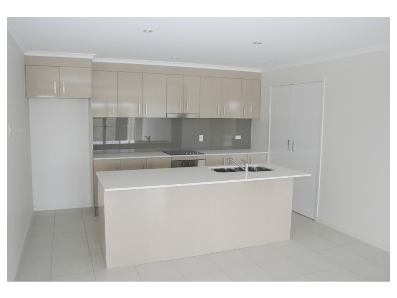 1/16 Cumberland Cresent, Meridan Plains QLD 4551
