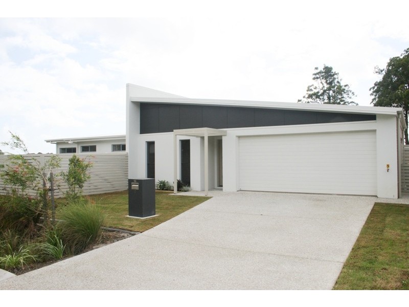 2/16 Cumberland Cresent, Meridan Plains QLD 4551