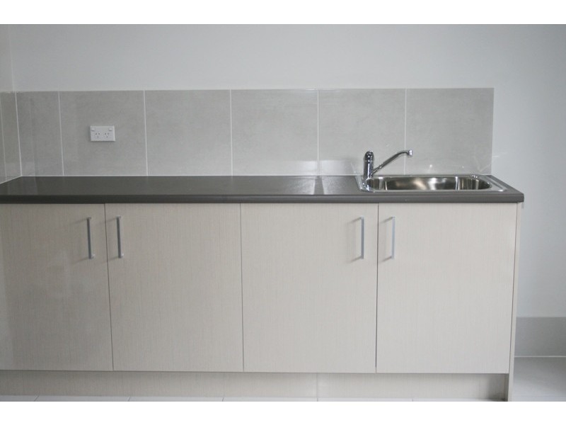 2/16 Cumberland Cresent, Meridan Plains QLD 4551