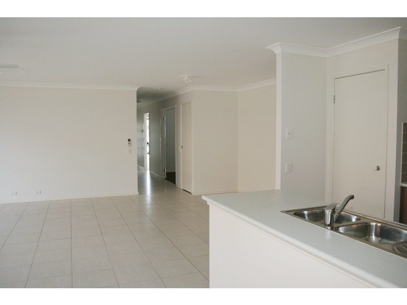 17 Mansell Street, Meridan Plains QLD 4551