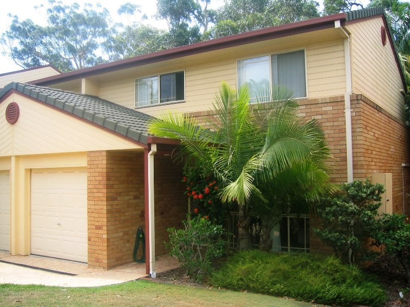 6/8 Lyon, Dicky Beach QLD 4551