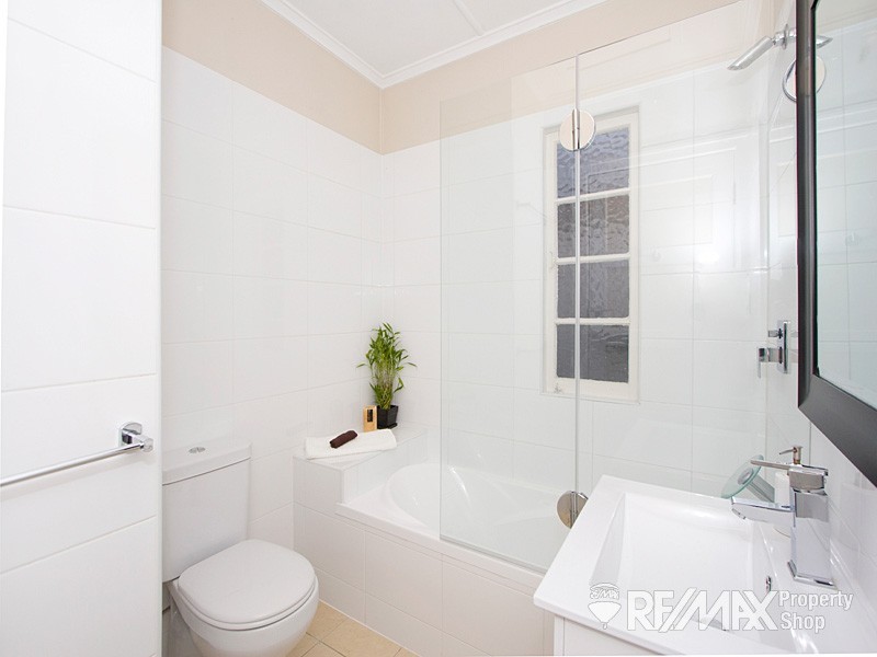 163 Rode Road, Wavell Heights QLD 4012