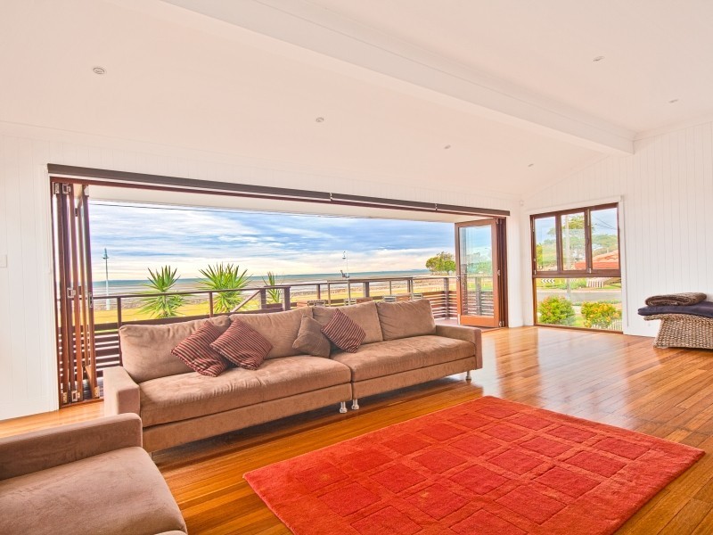 242 Flinders Parade, Sandgate QLD 4017