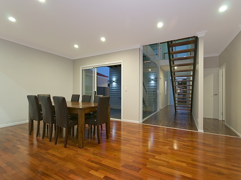 21 Twenty-second Avenue, Brighton QLD 4017