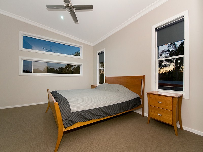 21 Twenty-second Avenue, Brighton QLD 4017