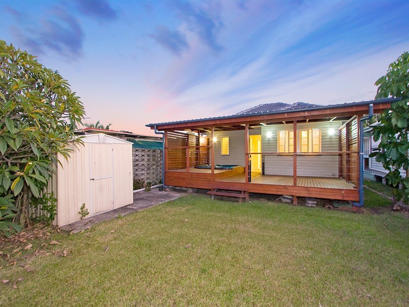 61 Nearra Street, Deagon QLD 4017