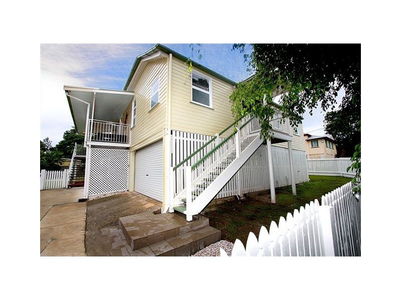 63 Alexandra Street, Sandgate QLD 4017