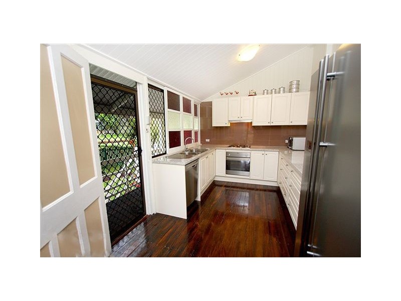 63 Alexandra Street, Sandgate QLD 4017