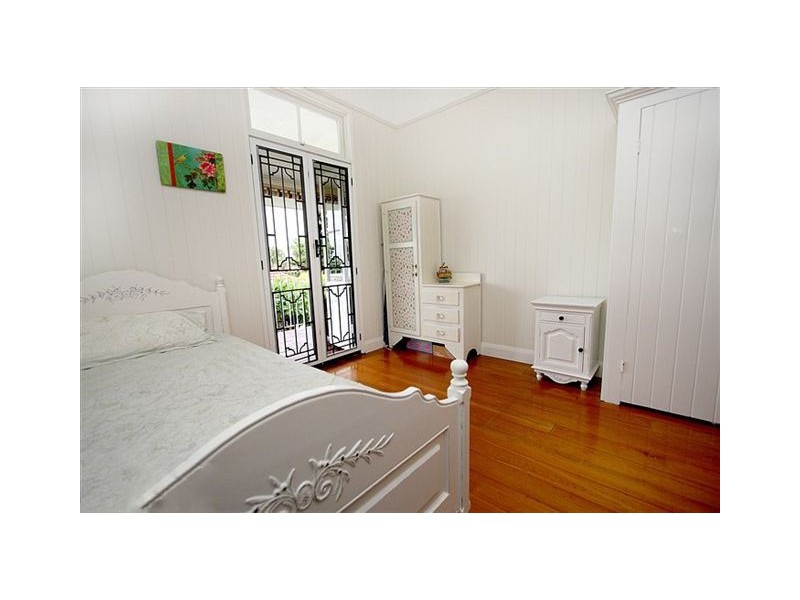 63 Alexandra Street, Sandgate QLD 4017