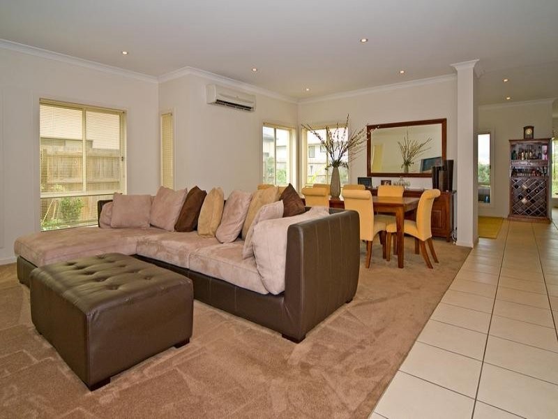 20 Hillcroft Place, Belmont QLD 4153