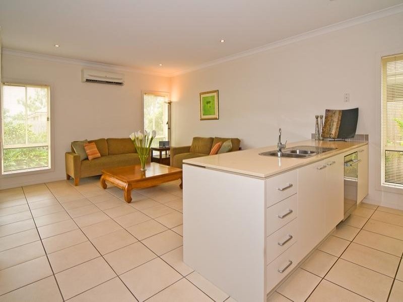 20 Hillcroft Place, Belmont QLD 4153