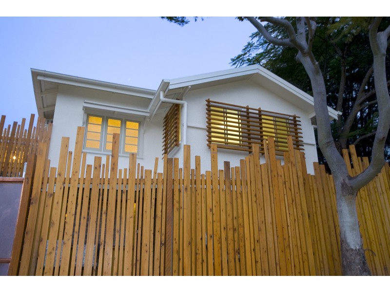 311 Brighton Road, Sandgate QLD 4017