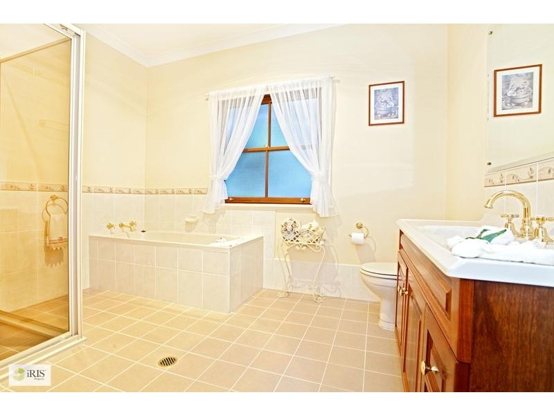11 Pecks Road, Kurrajong Heights NSW 2758