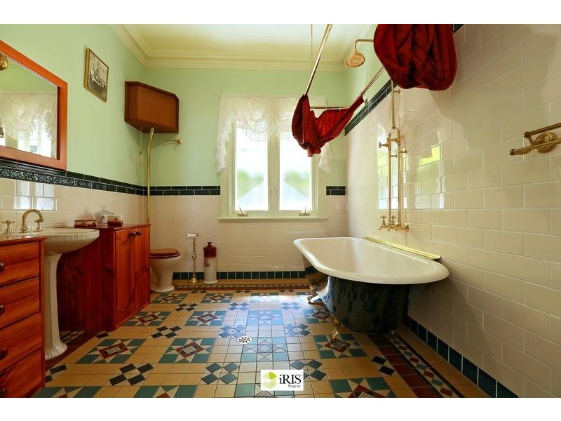 78 Warks  Hill Rd, Kurrajong Heights NSW 2758