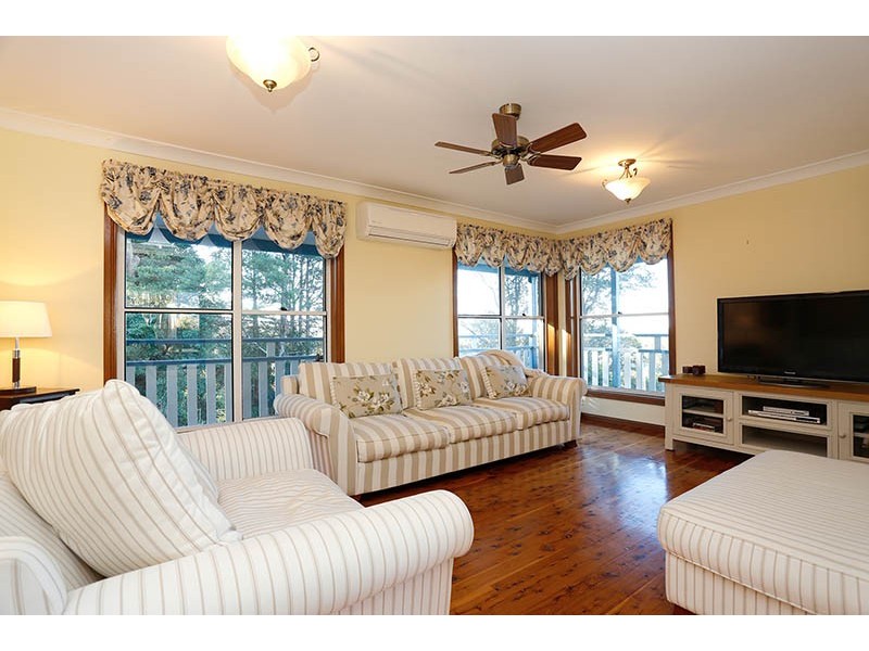 12 Tomah Street, Kurrajong Heights NSW 2758