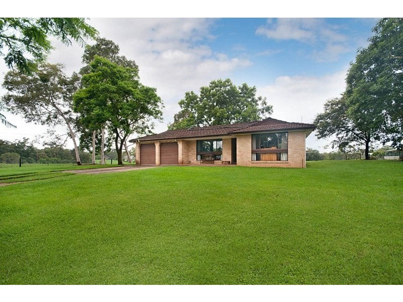 10 Pinus Avenue, Glenorie NSW 2157