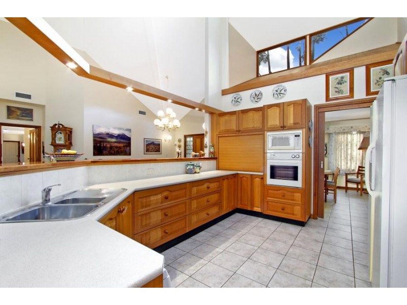 18 Sylvan Grove, Glenhaven NSW 2156