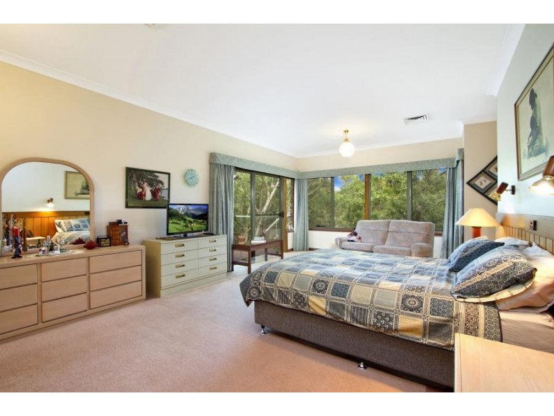 18 Sylvan Grove, Glenhaven NSW 2156