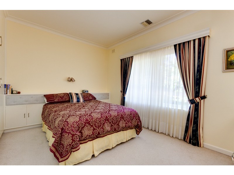 7 Inverness Avenue, St Georges SA 5064