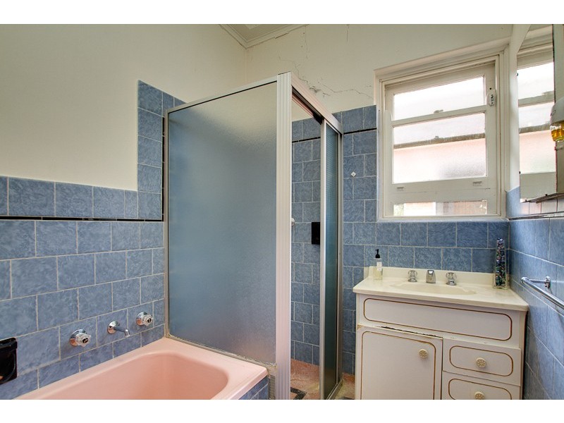 24 Junction Road, Paradise SA 5075