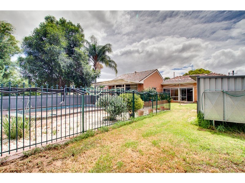 24 Junction Road, Paradise SA 5075
