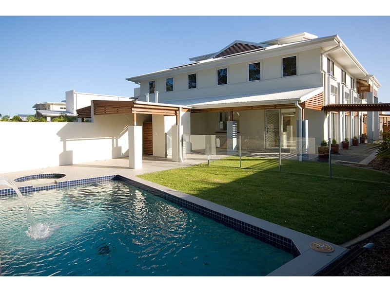 25 Vista, Ashmore QLD 4214