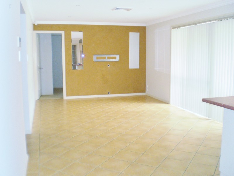 10 Ken McMullen Place, Dubbo NSW 2830