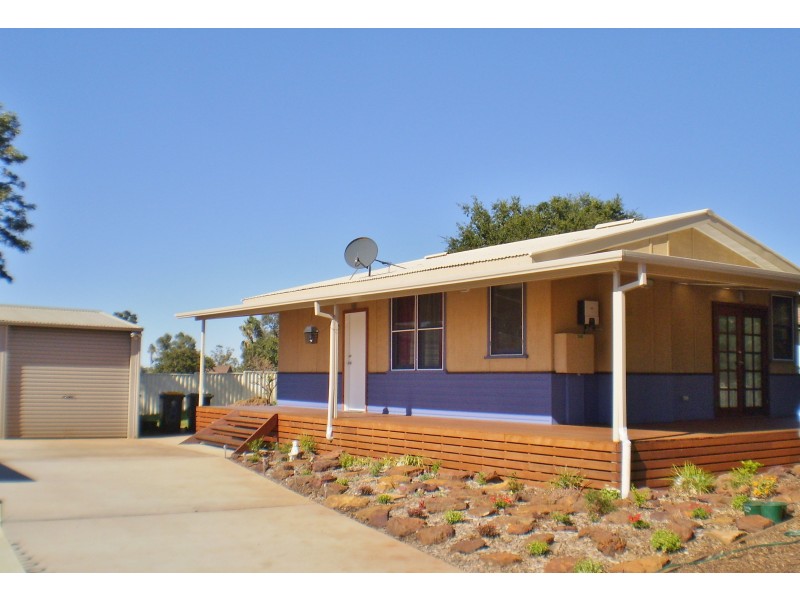 8 Spears Drive, Dubbo NSW 2830