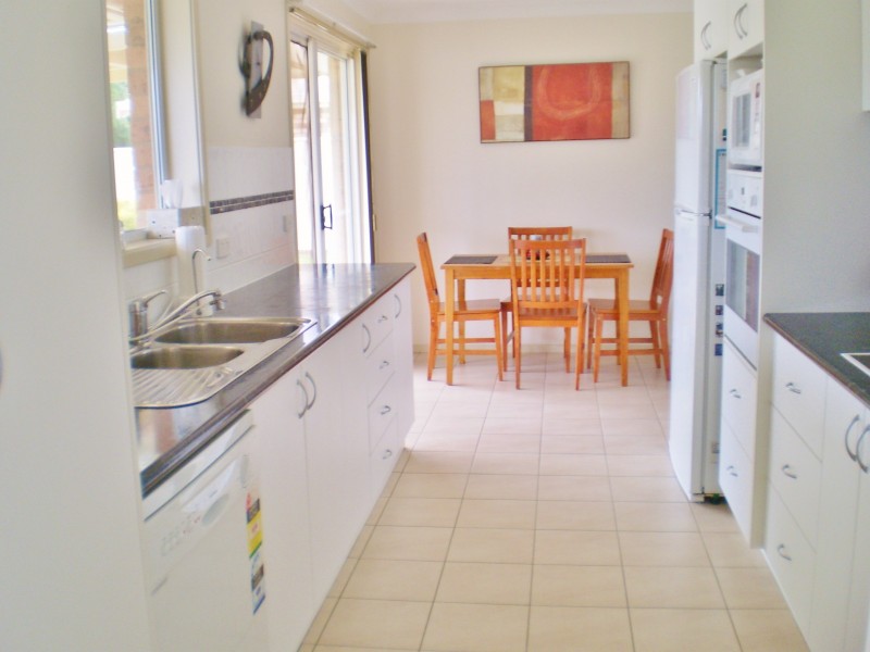 11 Flinders Close, Dubbo NSW 2830