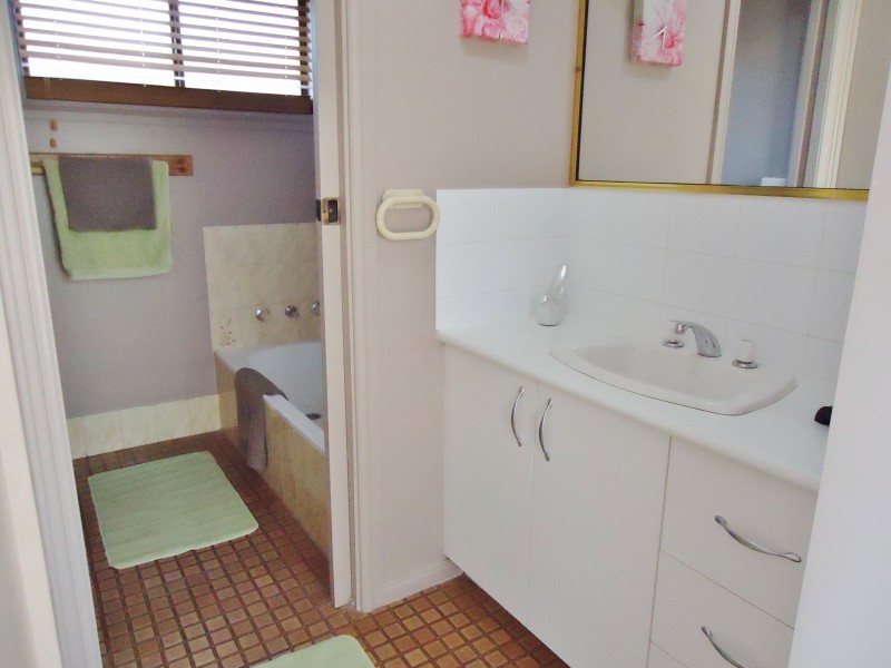 10 Epsom Avenue, Dubbo NSW 2830