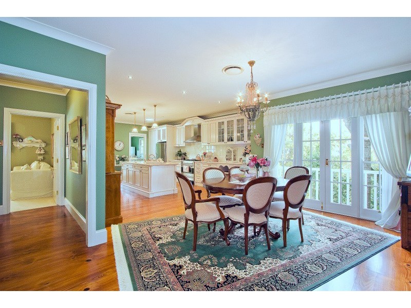 13 Central Avenue, Eagle Heights QLD 4271