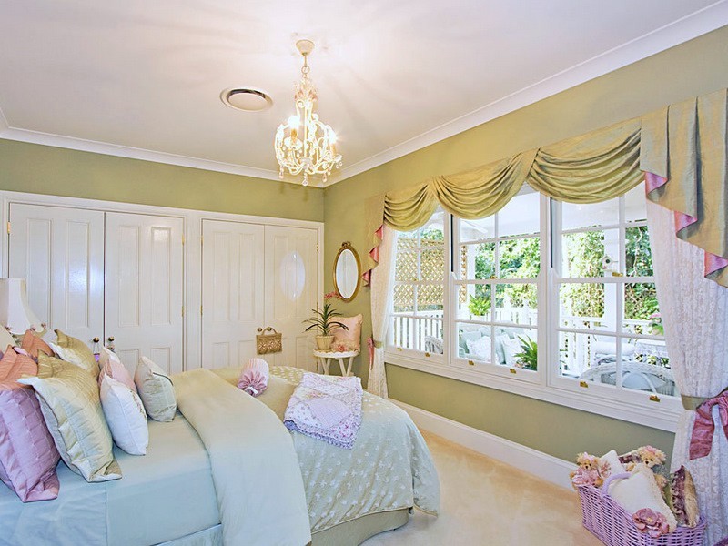 13 Central Avenue, Eagle Heights QLD 4271