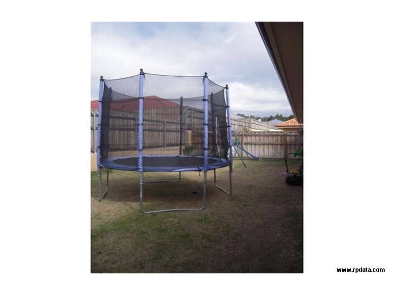 16 Leedon Drive, Ellenbrook WA 6069