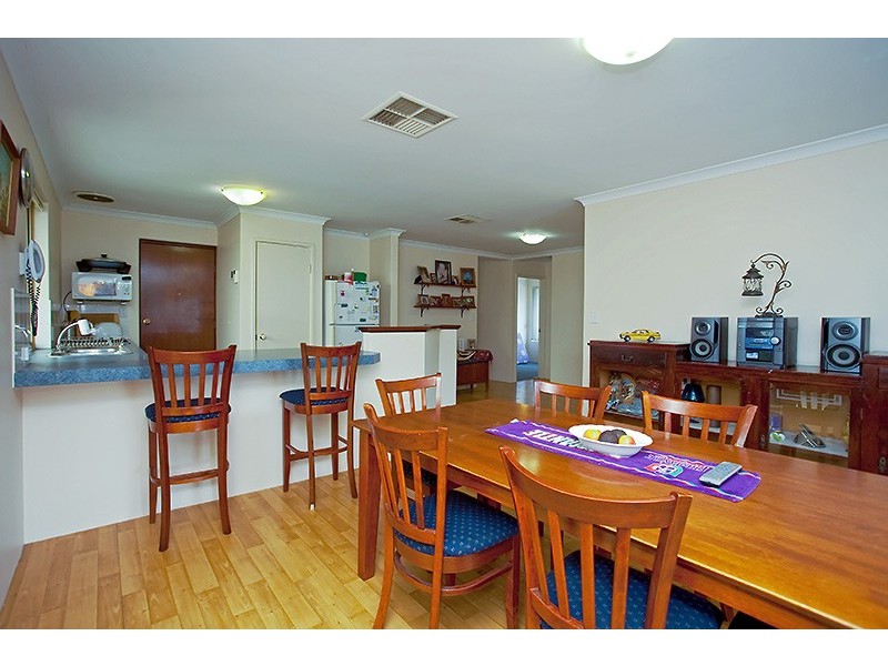 21 Wundu Entrance, South Guildford WA 6055