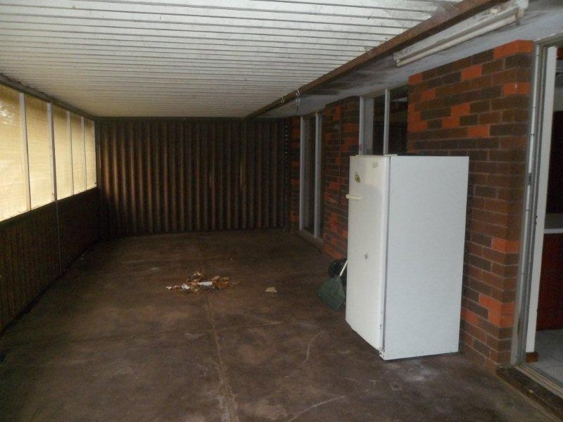 3 St Georges Avenue, Champion Lakes WA 6111